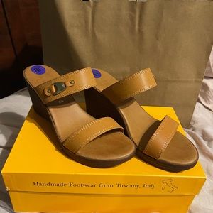 Italian Shoemakers Sandler. Size 8.5